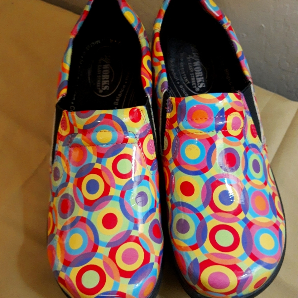 Multi color clogs